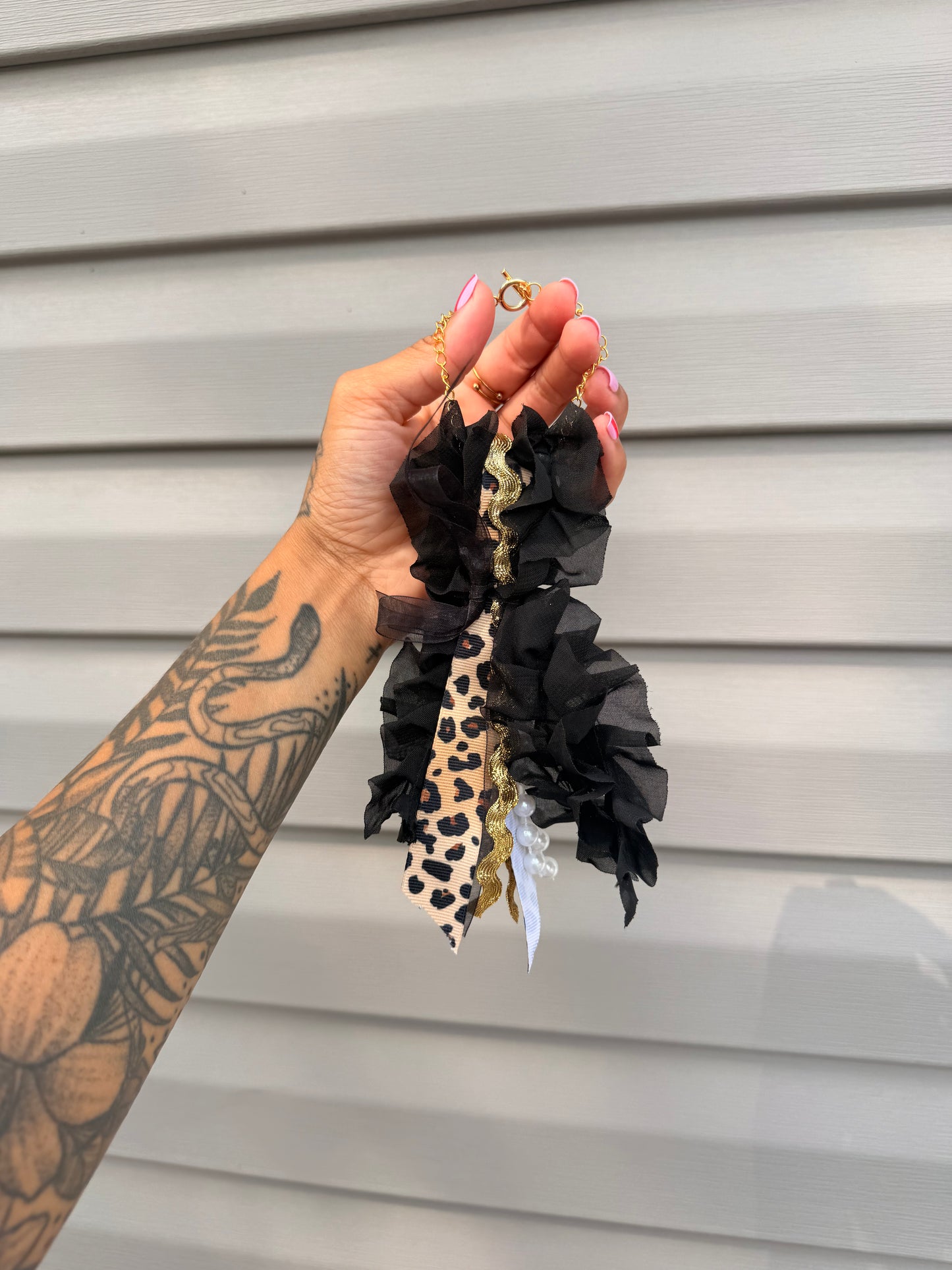 BLACK/LEOPARD HANGER