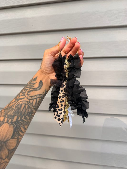 BLACK/LEOPARD HANGER