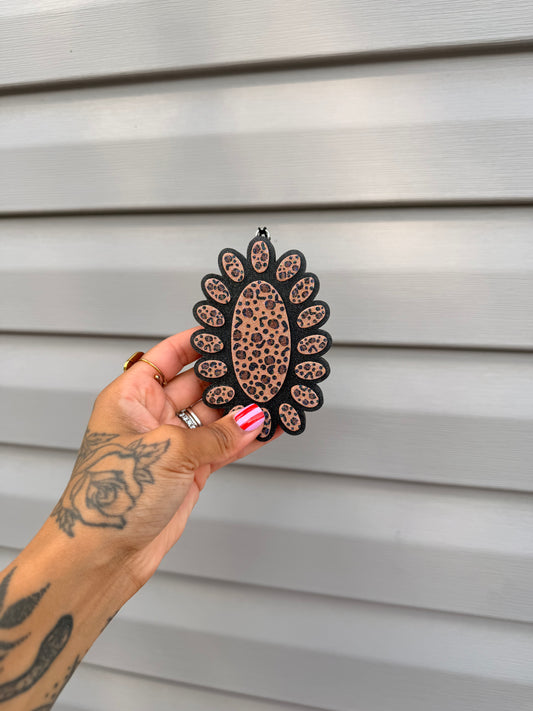 LEOPARD CONCHO - PINK SANDS